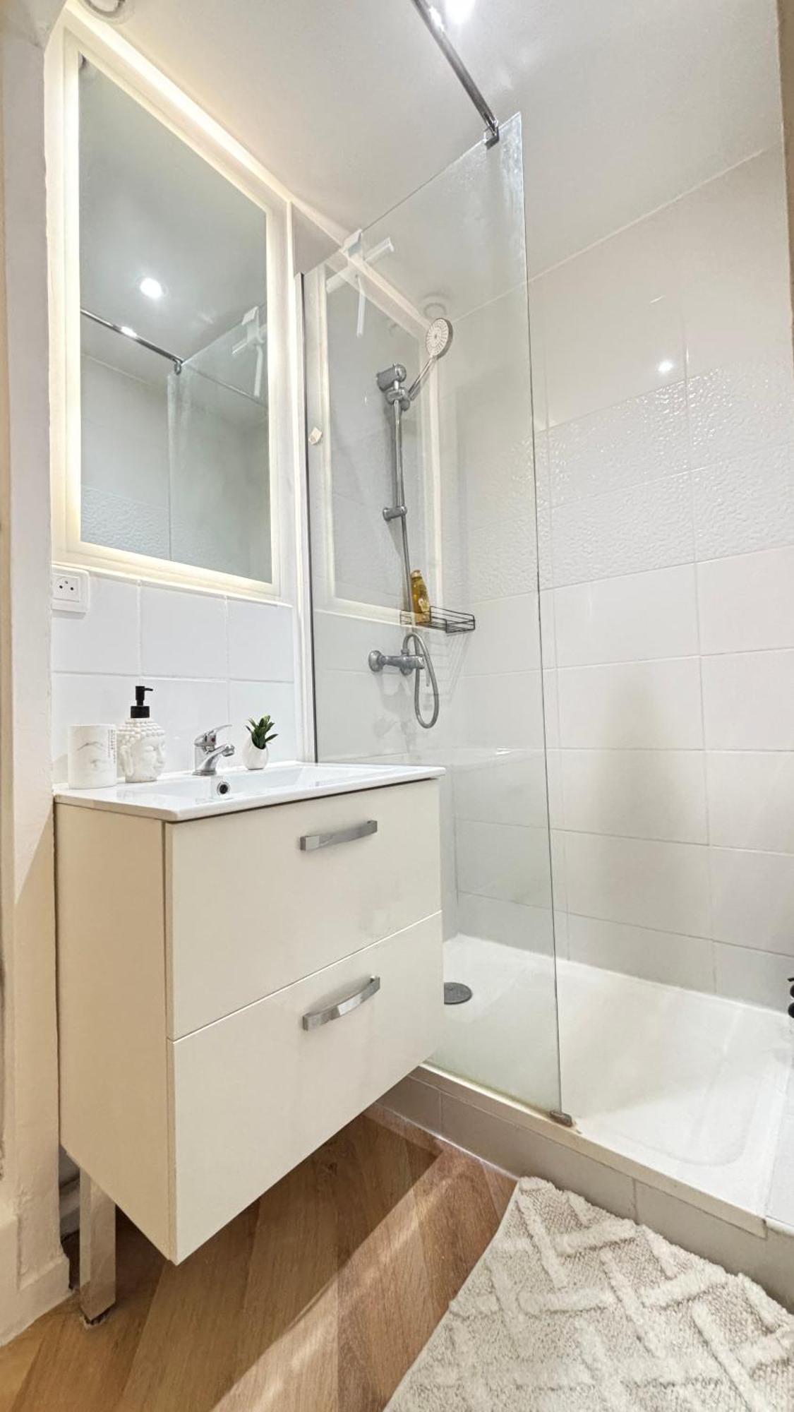 Appartement Haussmannien Gare Centre-Ville Clim Монпелие Екстериор снимка